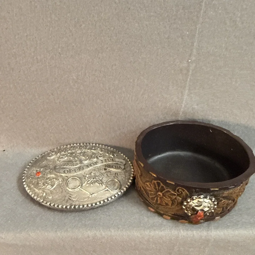 Western Style Trinket Box 1998 Open Top 5 NRCH Sniffle Bit Stakes